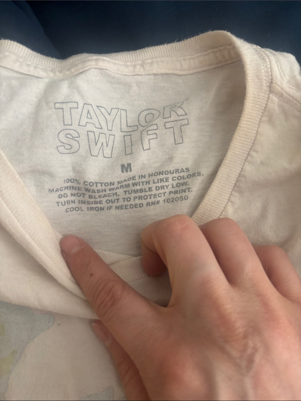 Taylor Swift - Lover Crop Flower Long Sleeve T-Shirt - Picture 2 of 3